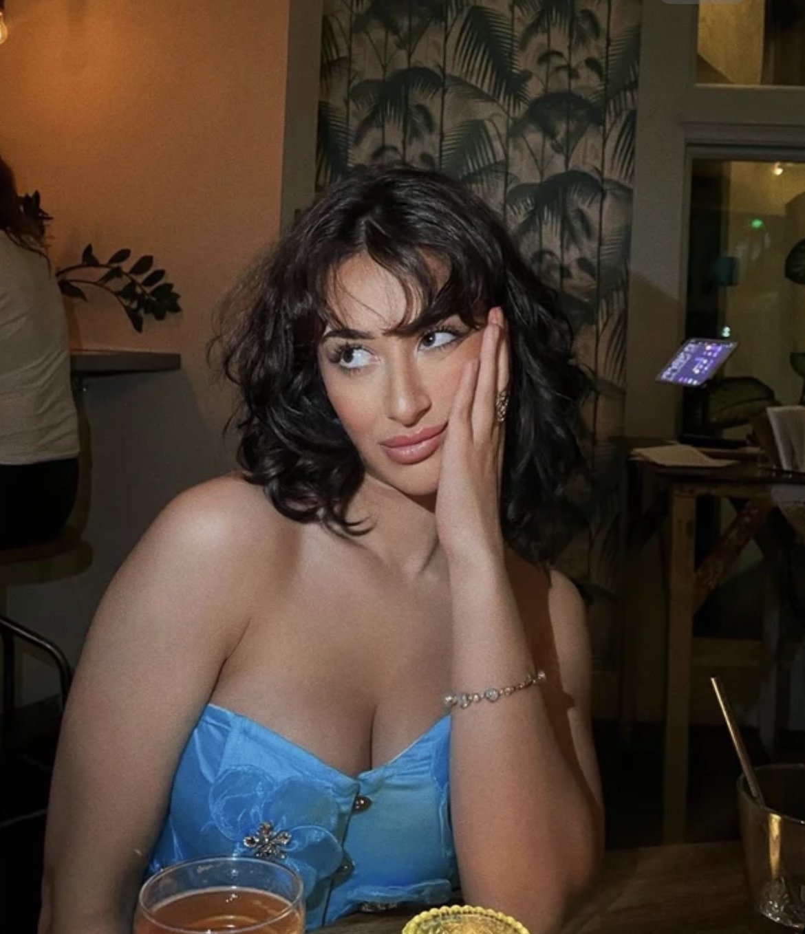 sexy tinder babes #KIGn2JQg