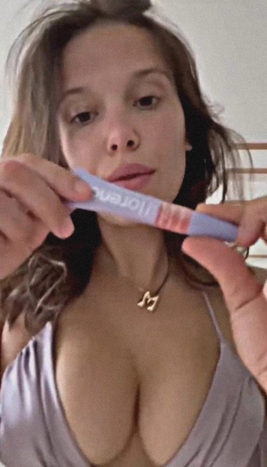Tô hipnotizado nessa mulher caralho como ela consegue ser tão maravilhoso assim.virei Starker dela #RoCw94mC