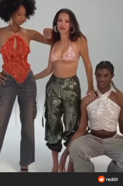 Tô hipnotizado nessa mulher caralho como ela consegue ser tão maravilhoso assim.virei Starker dela #edsuUtWM