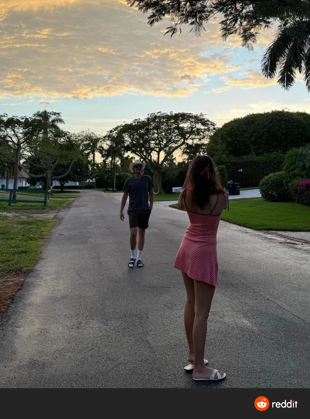 Tô hipnotizado nessa mulher caralho como ela consegue ser tão maravilhoso assim.virei Starker dela #sQgo402i