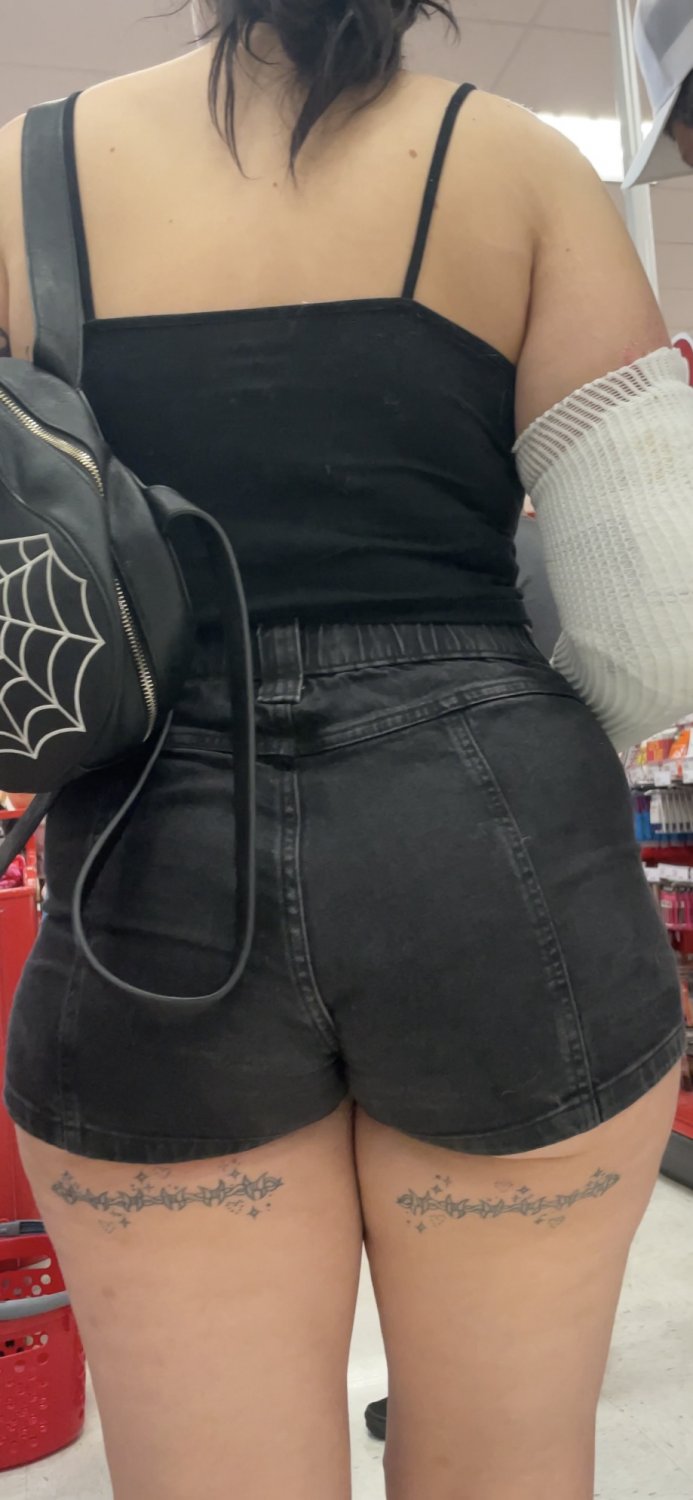 candid goth baddie phat ass #6dWLw7pl
