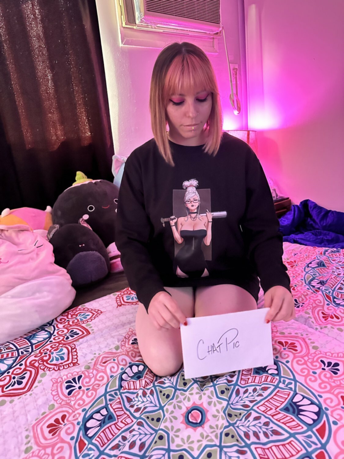 Lily #6qHwUkbL