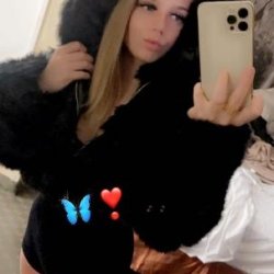 23 old Amber blonde escort in Costa Mesa incall only and Doesn’t like bbc because she is too small #cqzEDGss