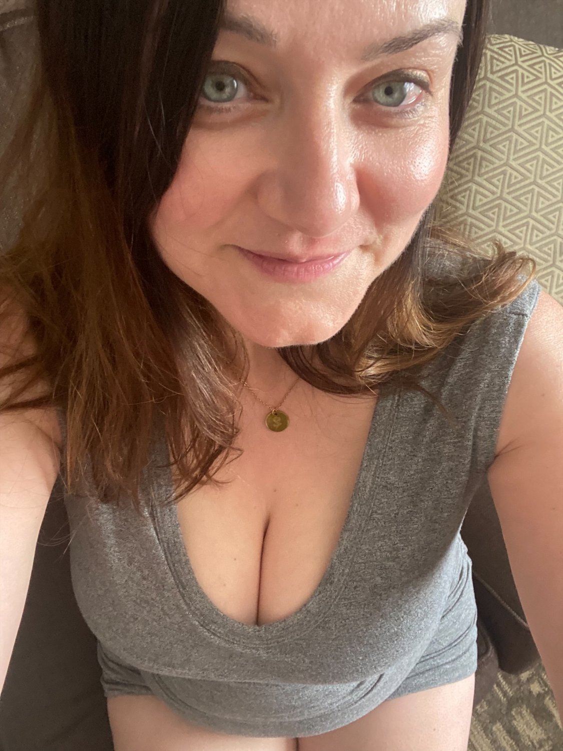 Canadian wife π #DULQqPuk