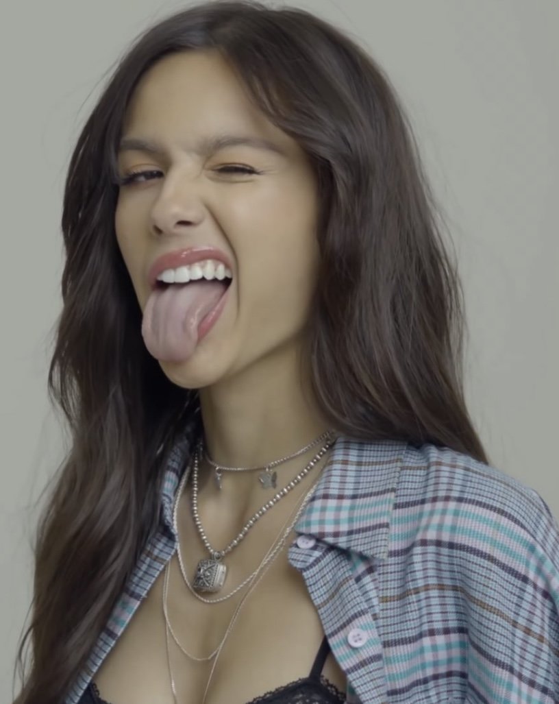 Letting you decide who I cum to today ;) vote now #yQMzDmuZ