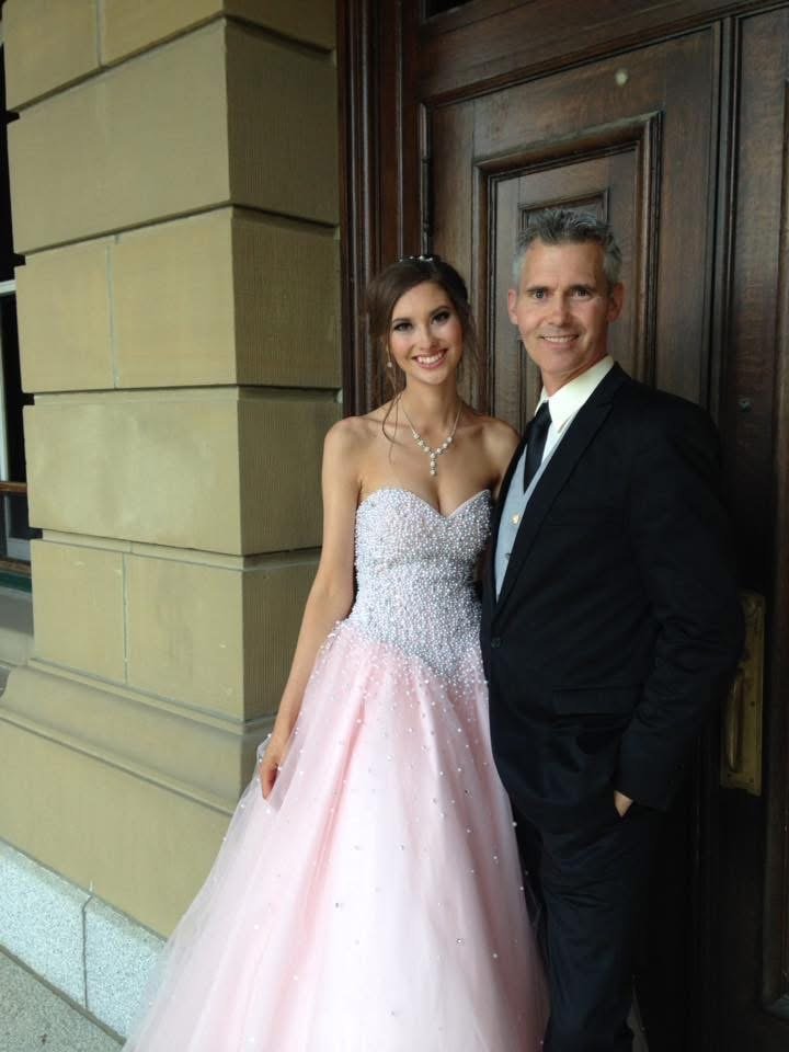 Busty graduation throwback #RCk3NrBb