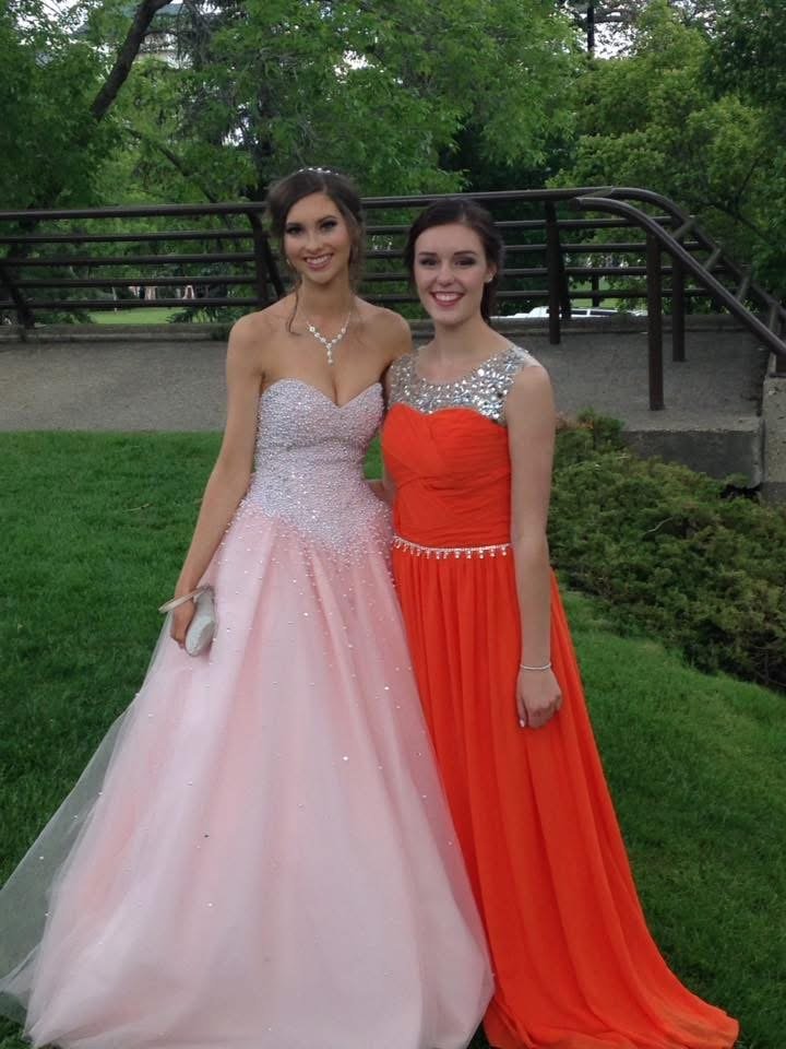 Busty graduation throwback #tY4BQZA8