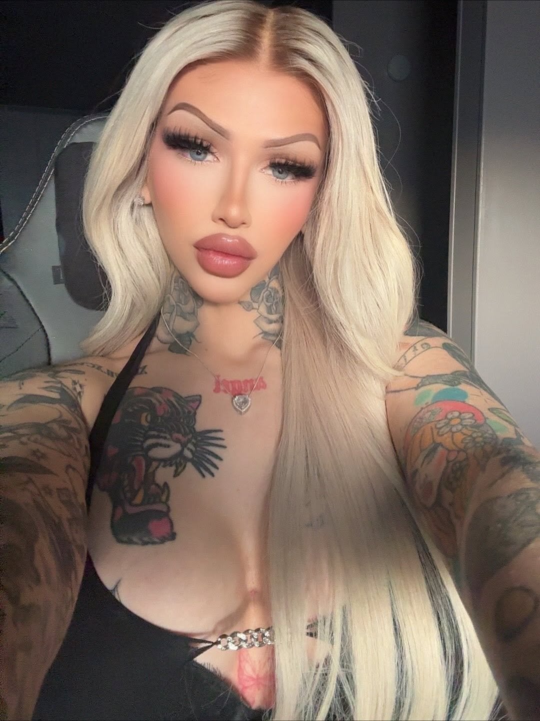 Thick Insta Bimbo #rdmW4SQp